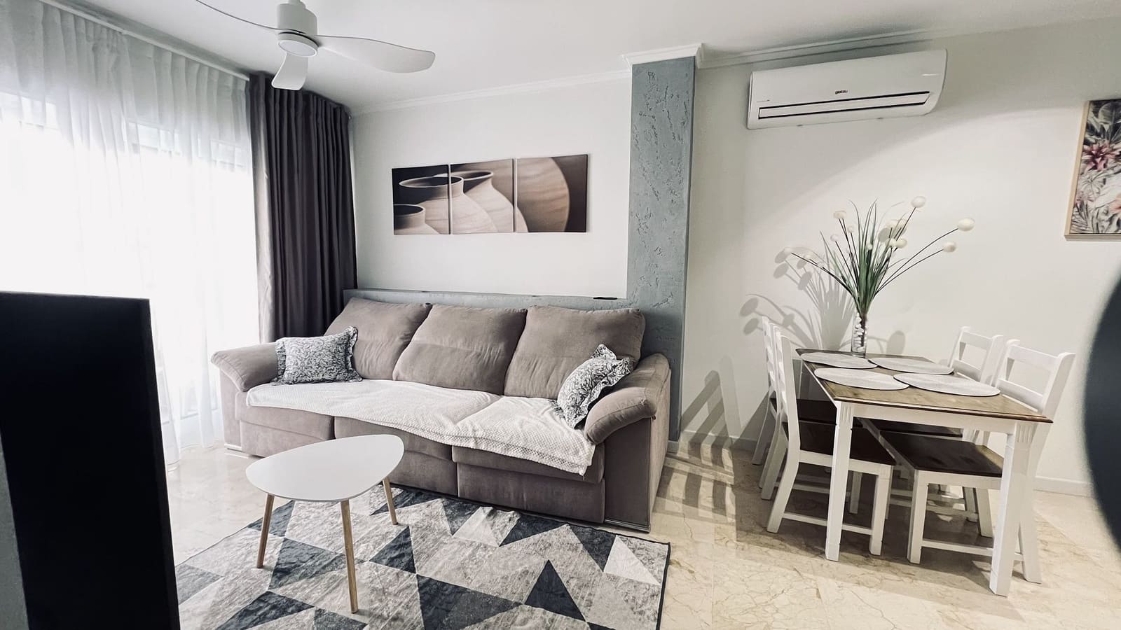 3 makuuhuone Huoneisto myytävänä paikassa Torrevieja mukana uima-altaan - 265 000 € (Ref: 9834622)