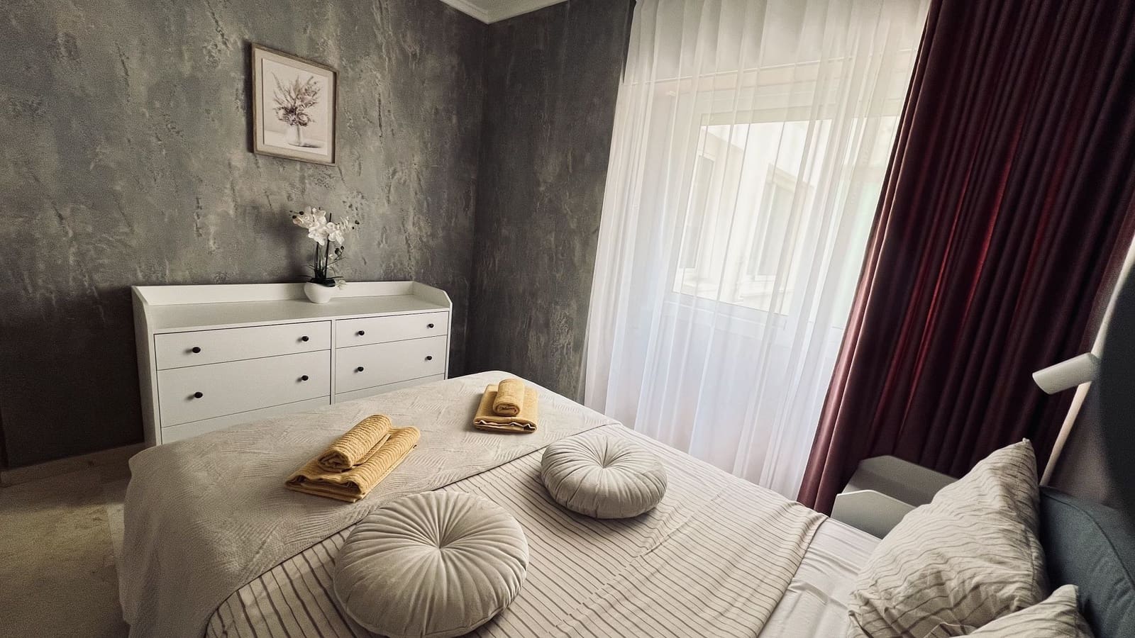 3 makuuhuone Huoneisto myytävänä paikassa Torrevieja mukana uima-altaan - 265 000 € (Ref: 9834622)