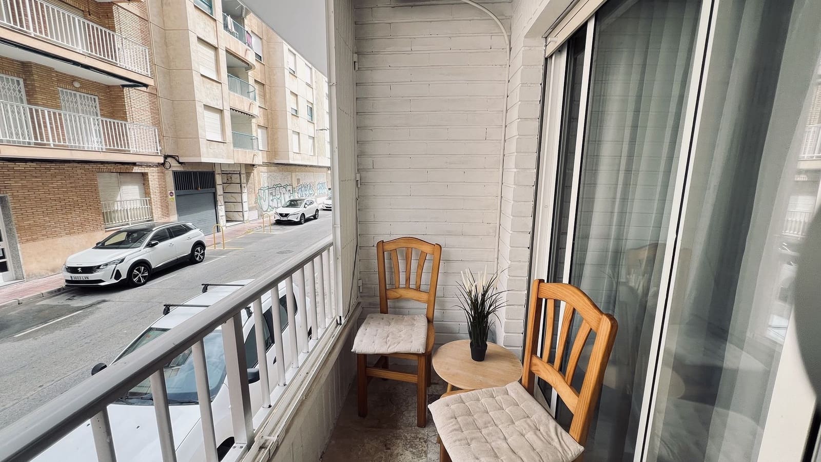 3 makuuhuone Huoneisto myytävänä paikassa Torrevieja mukana uima-altaan - 265 000 € (Ref: 9834622)