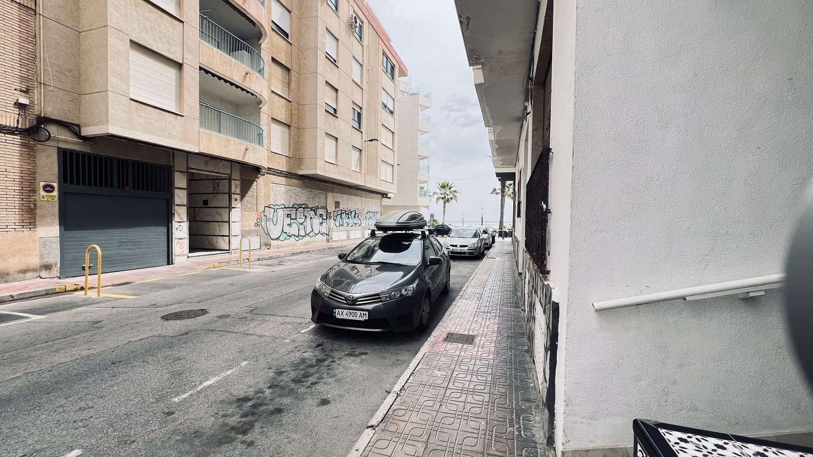 3 makuuhuone Huoneisto myytävänä paikassa Torrevieja mukana uima-altaan - 265 000 € (Ref: 9834622)