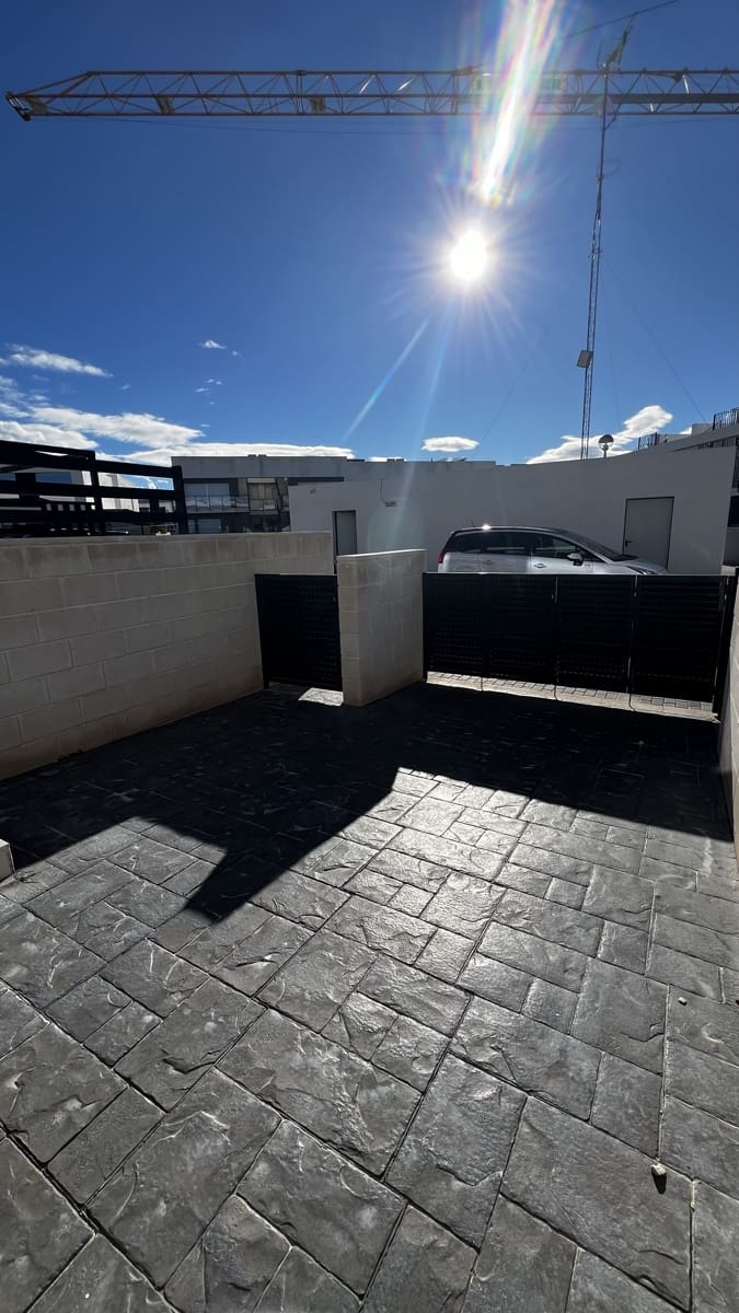 2 bedroom Townhouse for sale in Gran Alacant with pool - € 259,000 (Ref: 9834624)