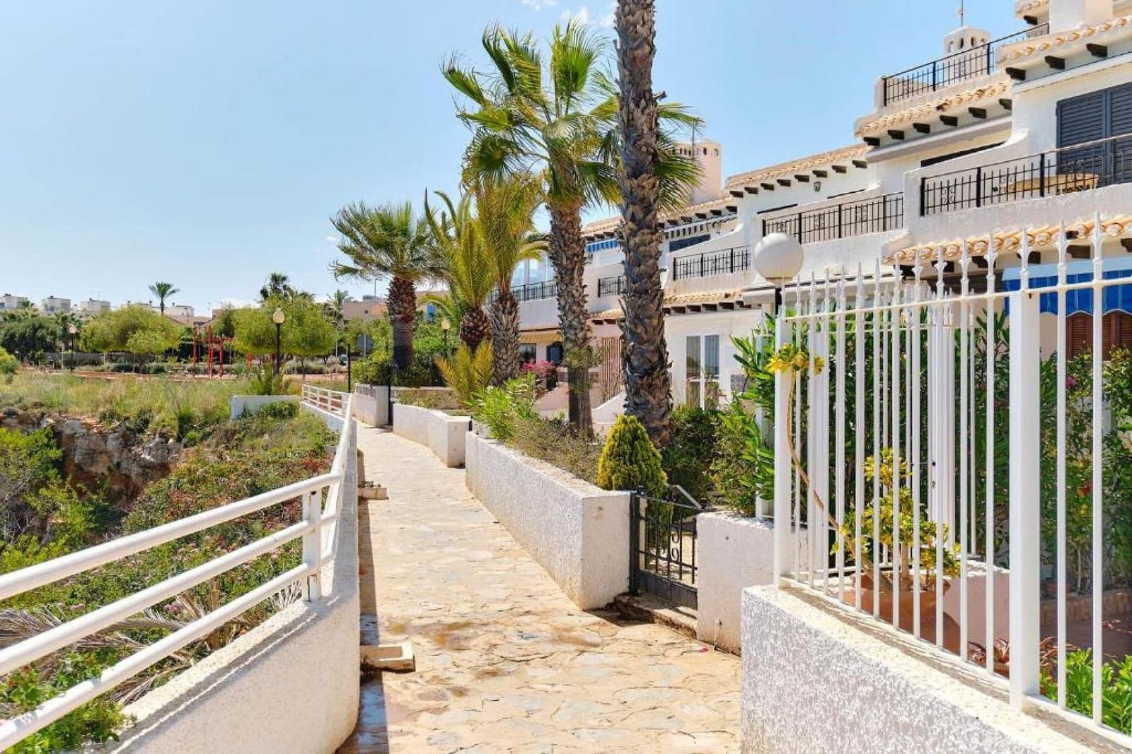 2 bedroom Apartment for sale in Cabo Roig with pool - € 188,000 (Ref: 9986238)