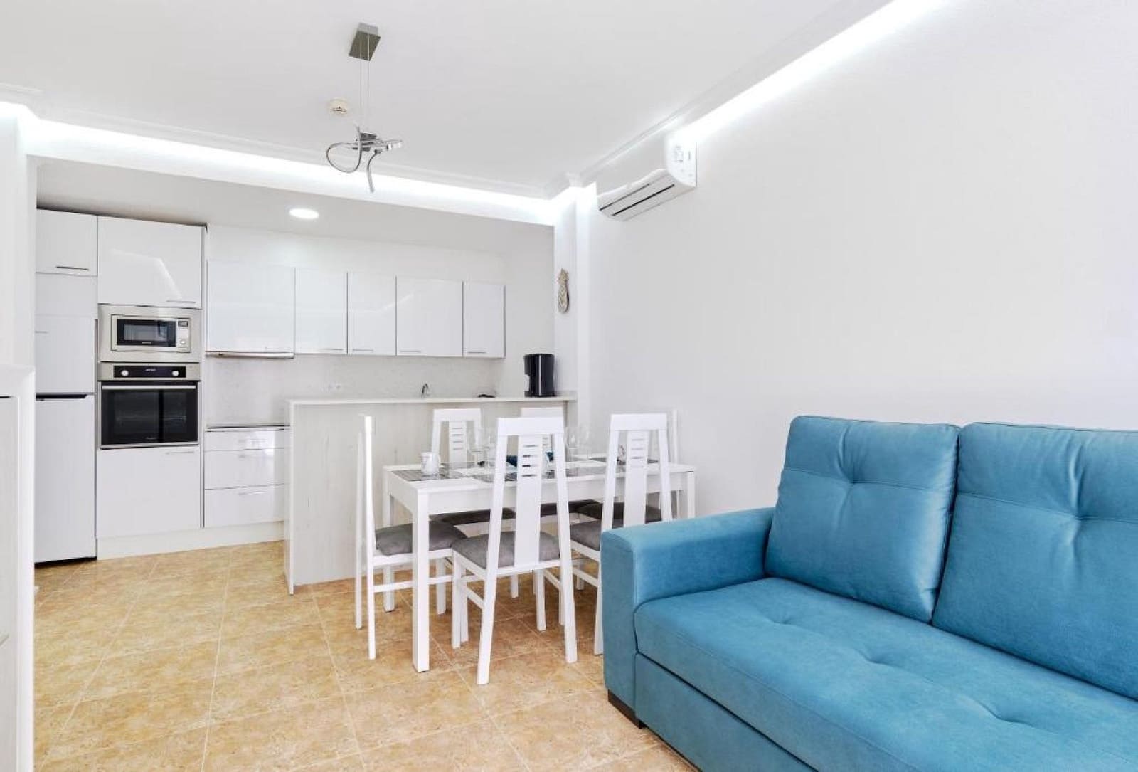 2 bedroom Apartment for sale in Cabo Roig with pool - € 188,000 (Ref: 9986238)