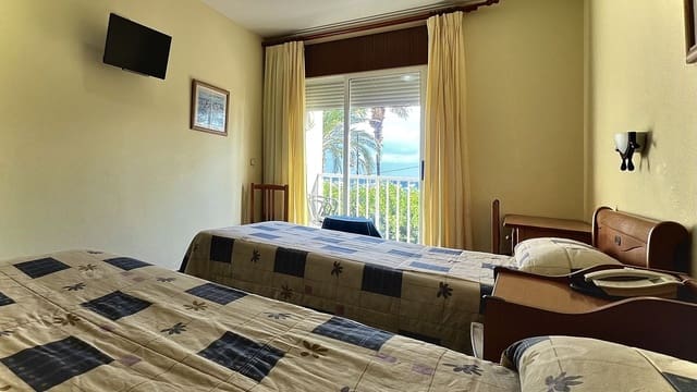 16 soverom Kommersiell til salgs i Guardamar del Segura med svømmebasseng - € 1 350 000 (Ref: 9999410)