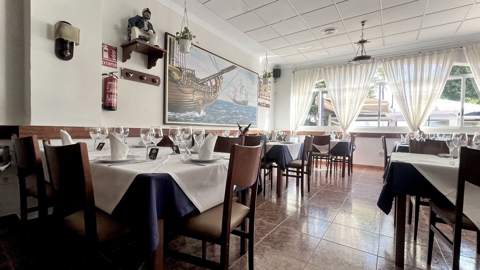 16 bedroom Commercial for sale in Guardamar del Segura with pool - € 1,350,000 (Ref: 9999410)