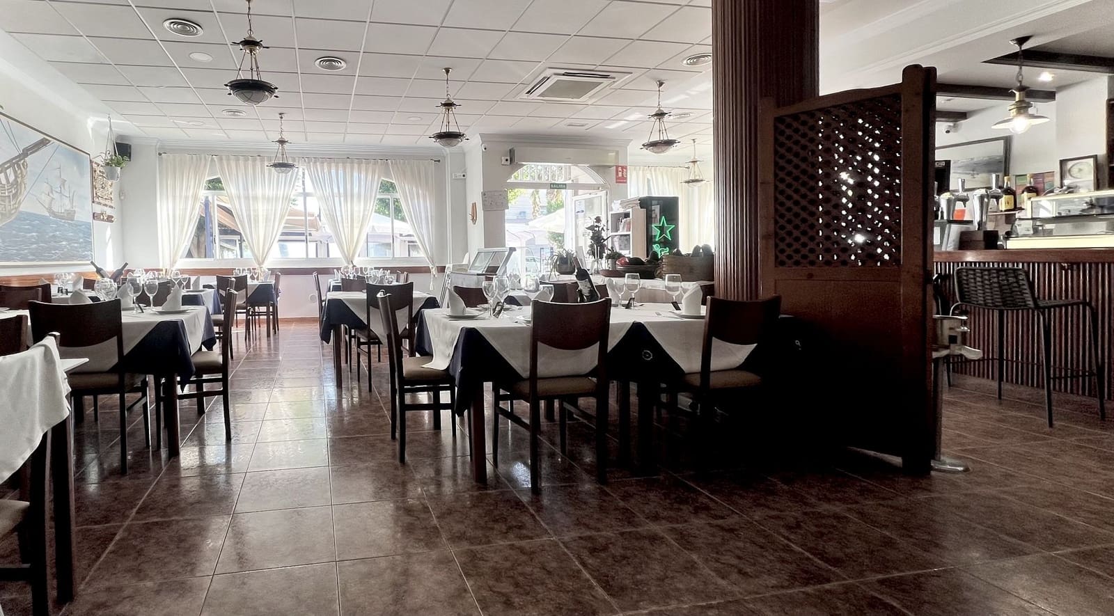 16 bedroom Commercial for sale in Guardamar del Segura with pool - € 1,350,000 (Ref: 9999410)
