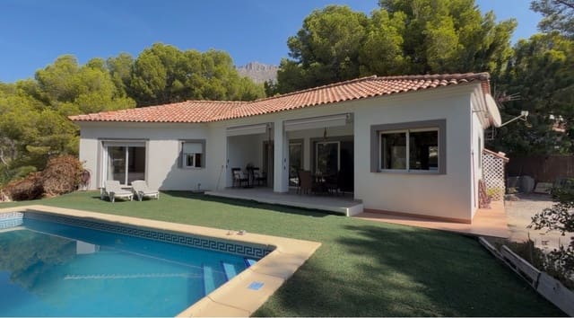 3 bedroom Villa for rent in Altea la Vella, Altea with pool garage - € 2,500 (Ref: 10031493)