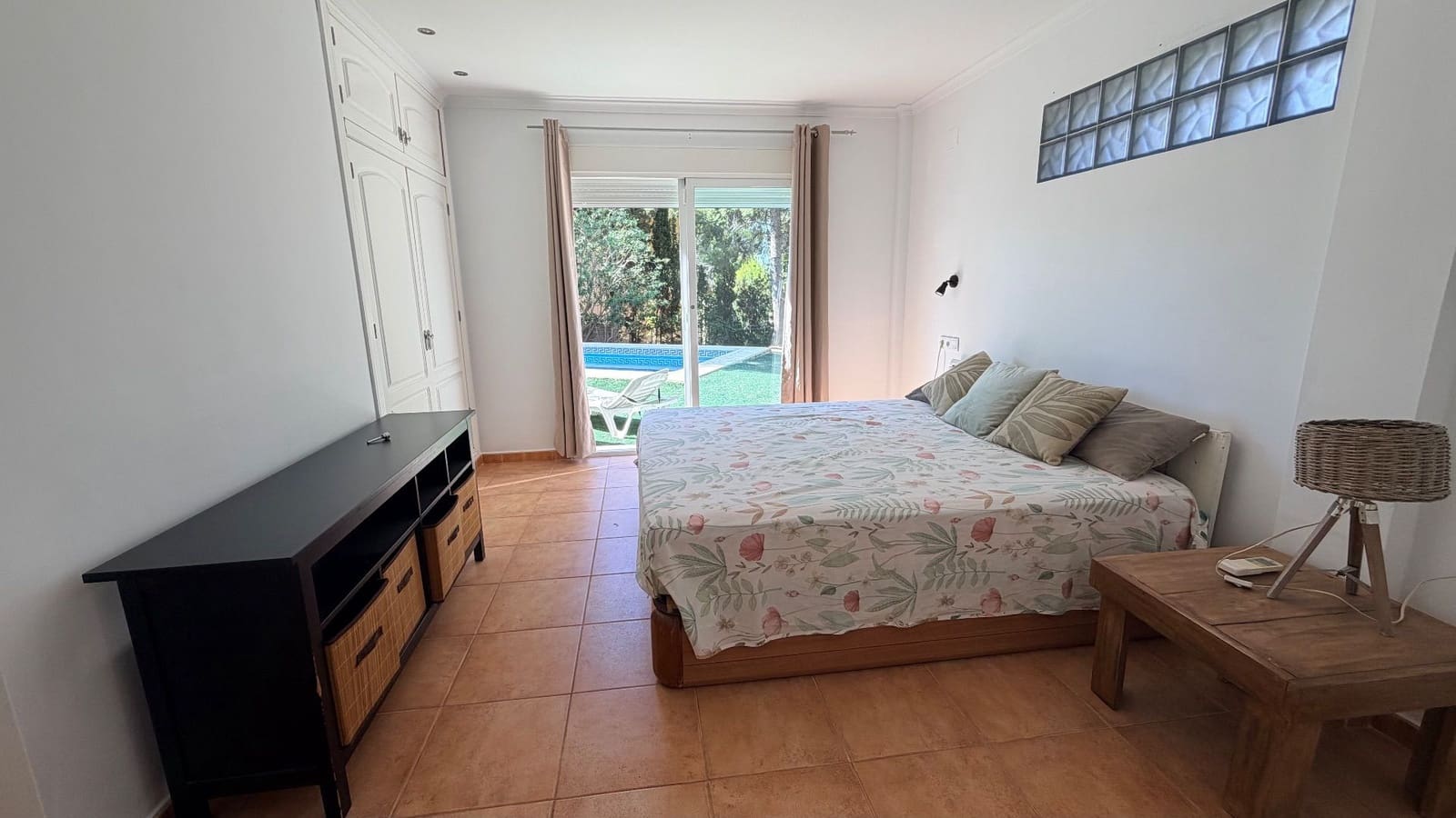 3 bedroom Villa for rent in Altea la Vella with pool garage - € 2,500 (Ref: 10031493)