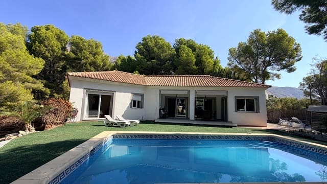 3 bedroom Villa for rent in Altea la Vella, Altea with pool garage - € 2,500 (Ref: 10031493)
