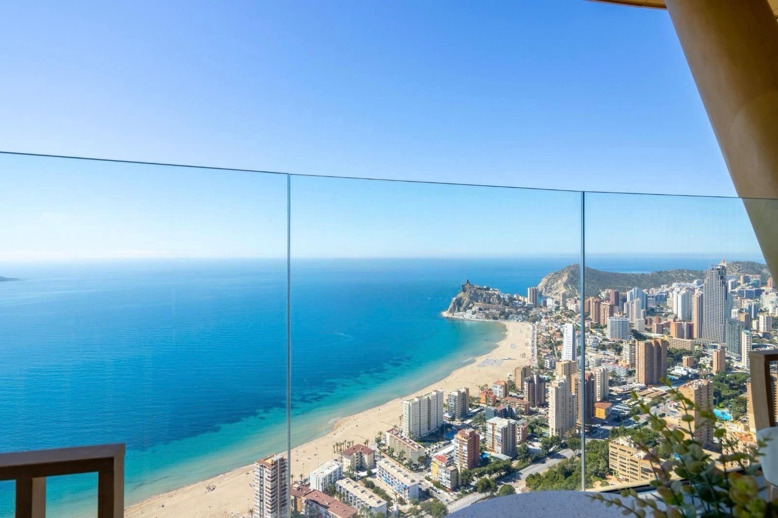 3 bedroom Penthouse for sale in Benidorm with pool garage - € 1,850,000 (Ref: 10042528)