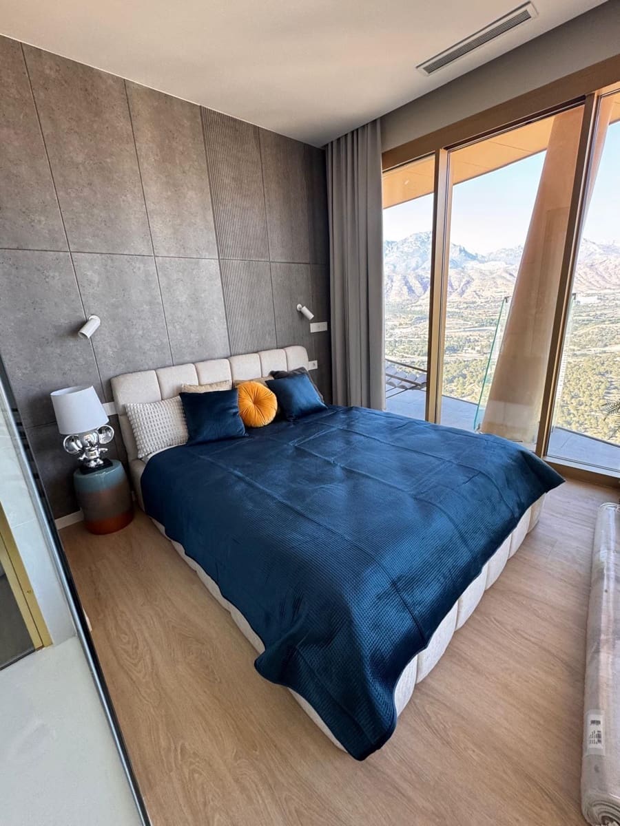 3 sovrum Takvåning att hyra i Benidorm med pool garage - 7 000 € (Ref: 10042529)