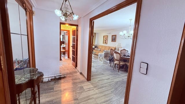 4 soverom Leilighet til salgs i Playa Poniente, Benidorm med garasje - € 650 000 (Ref: 10148324)