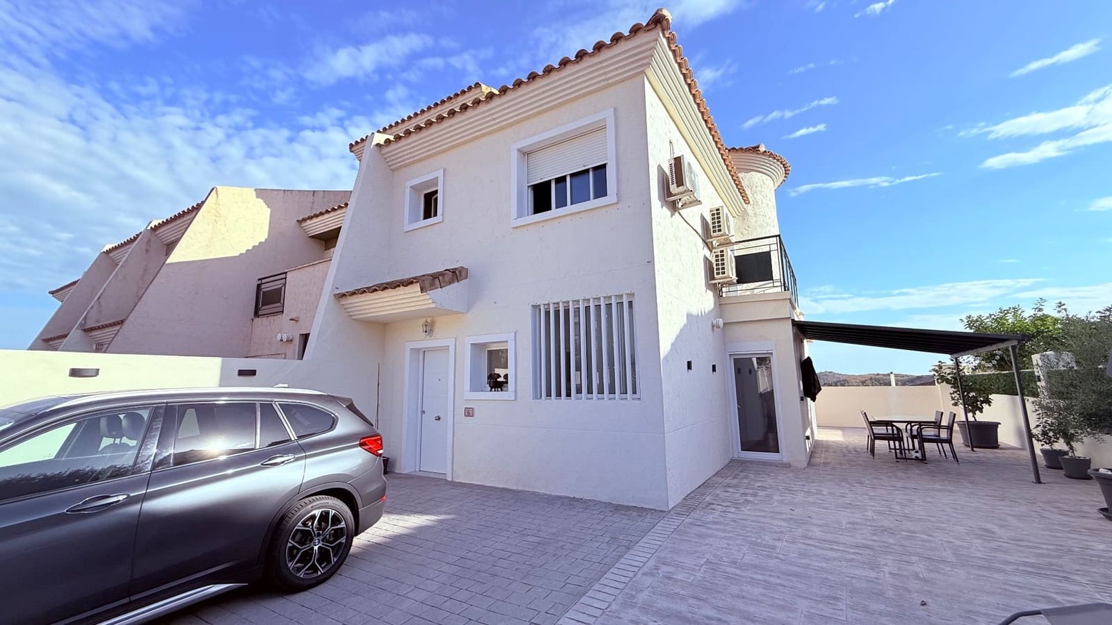 3 soverom Kjedet enebolig til salgs i Finestrat med svømmebasseng garasje - € 358 000 (Ref: 10148325)