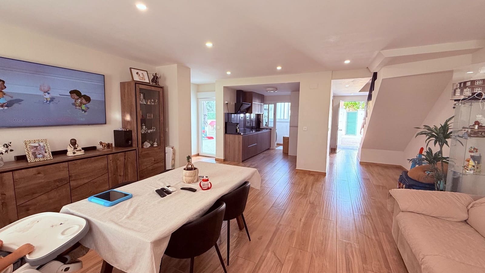 3 soverom Kjedet enebolig til salgs i Finestrat med svømmebasseng garasje - € 358 000 (Ref: 10148325)