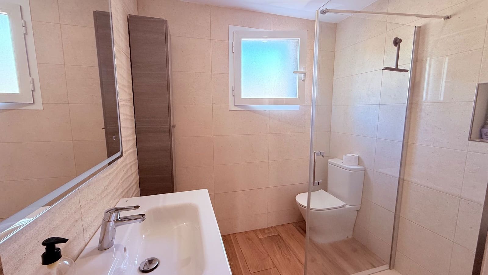 3 soverom Kjedet enebolig til salgs i Finestrat med svømmebasseng garasje - € 358 000 (Ref: 10148325)