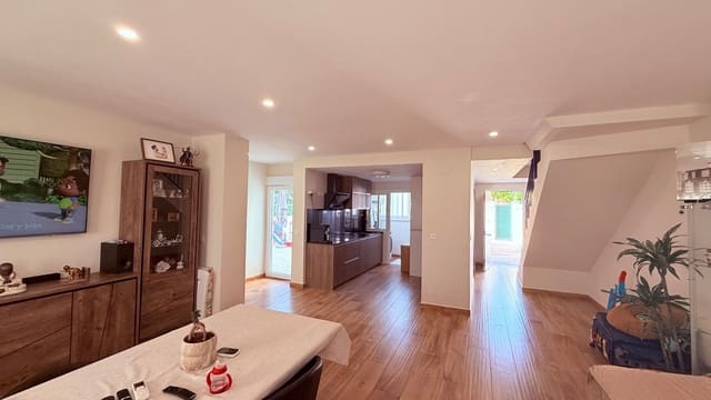 3 camera da letto Villetta Bifamiliare in vendita in Finestrat con piscina garage - 358.000 € (Rif: 10148325)