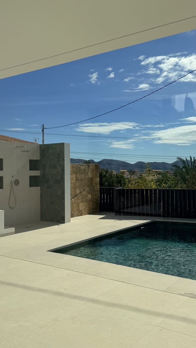 3 bedroom Villa for sale in Alfaz del Pi / L'Alfas del Pi with pool garage - € 720,000 (Ref: 10182534)