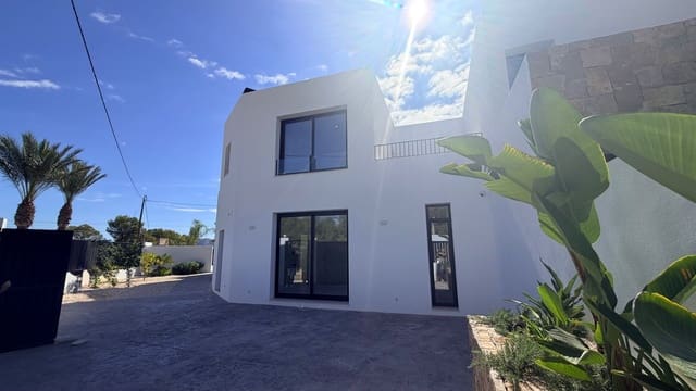 3 soveværelse Villa til salg i Alfaz del Pi / L'Alfàs del Pi med swimmingpool garage - € 720.000 (Ref: 10182534)