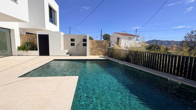 3 soveværelse Villa til salg i Alfaz del Pi / L'Alfàs del Pi med swimmingpool garage - € 720.000 (Ref: 10182534)