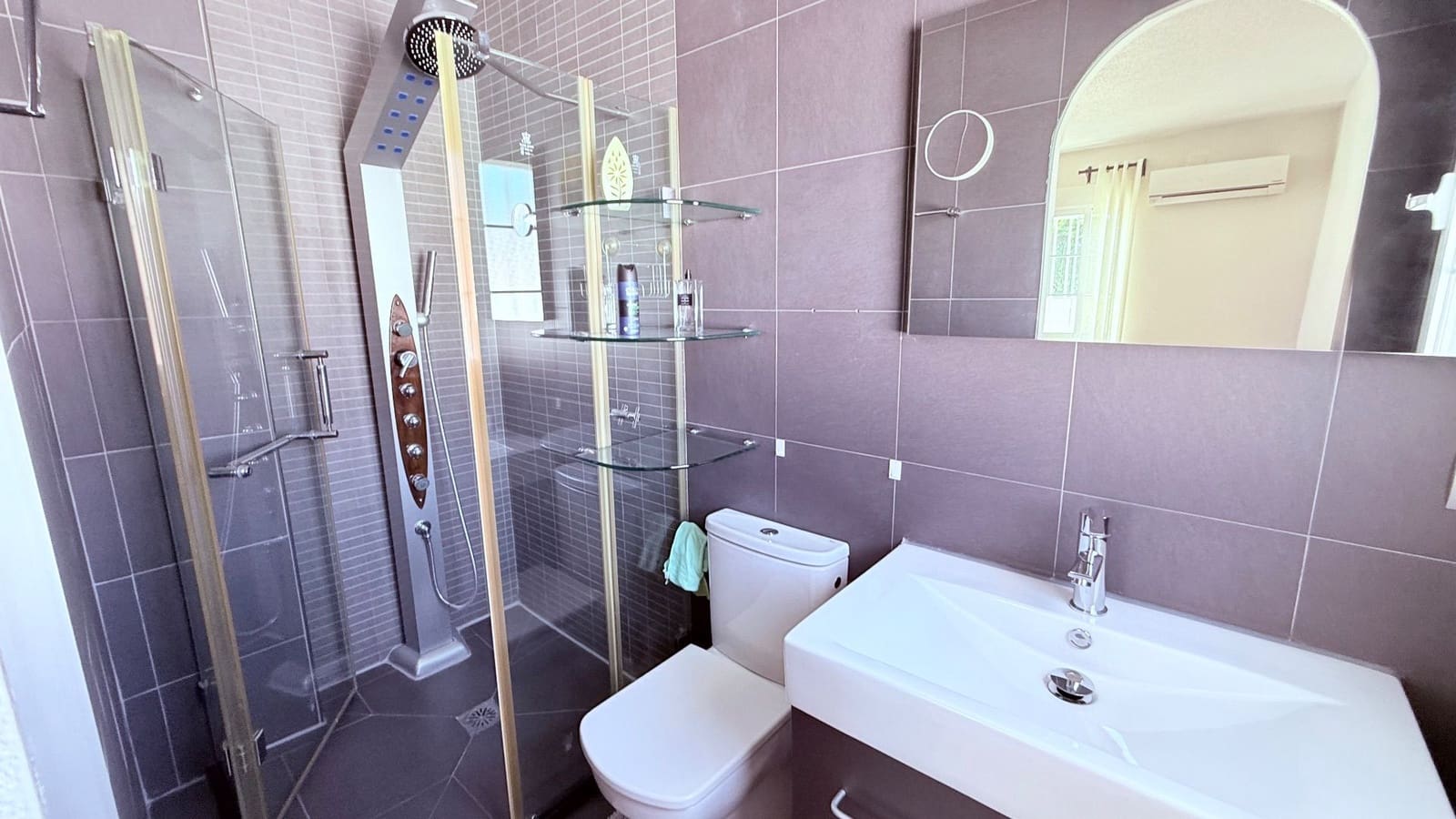 4 soveværelse Villa til salg i Alfaz del Pi / L'Alfas del Pi med swimmingpool garage - € 860.000 (Ref: 9922805)