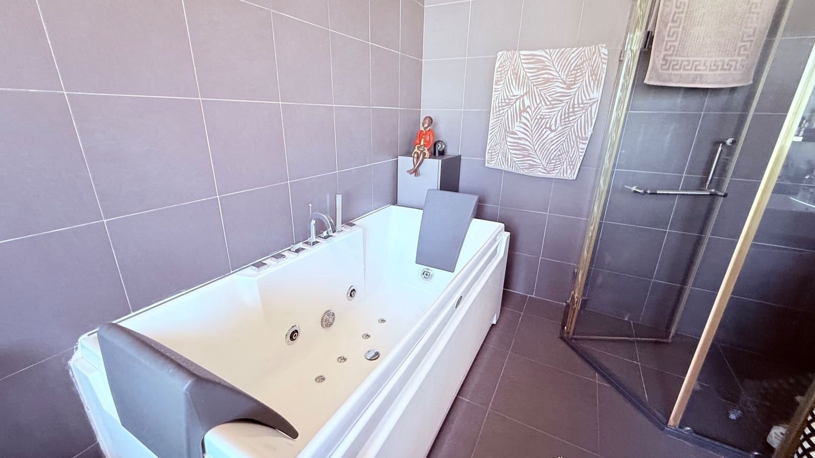 4 soveværelse Villa til salg i Alfaz del Pi / L'Alfas del Pi med swimmingpool garage - € 860.000 (Ref: 9922805)