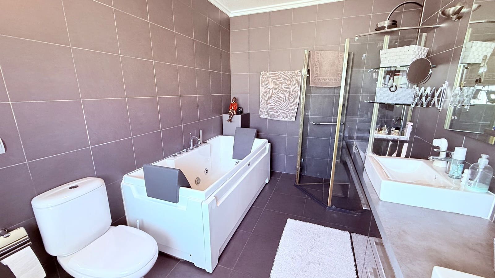 4 soveværelse Villa til salg i Alfaz del Pi / L'Alfas del Pi med swimmingpool garage - € 860.000 (Ref: 9922805)