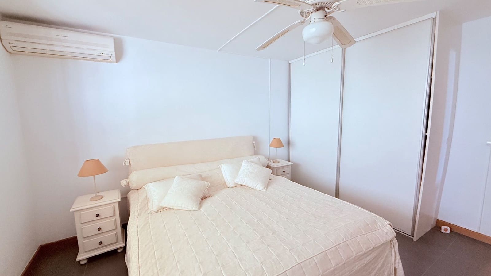 4 soveværelse Villa til salg i Alfaz del Pi / L'Alfas del Pi med swimmingpool garage - € 860.000 (Ref: 9922805)