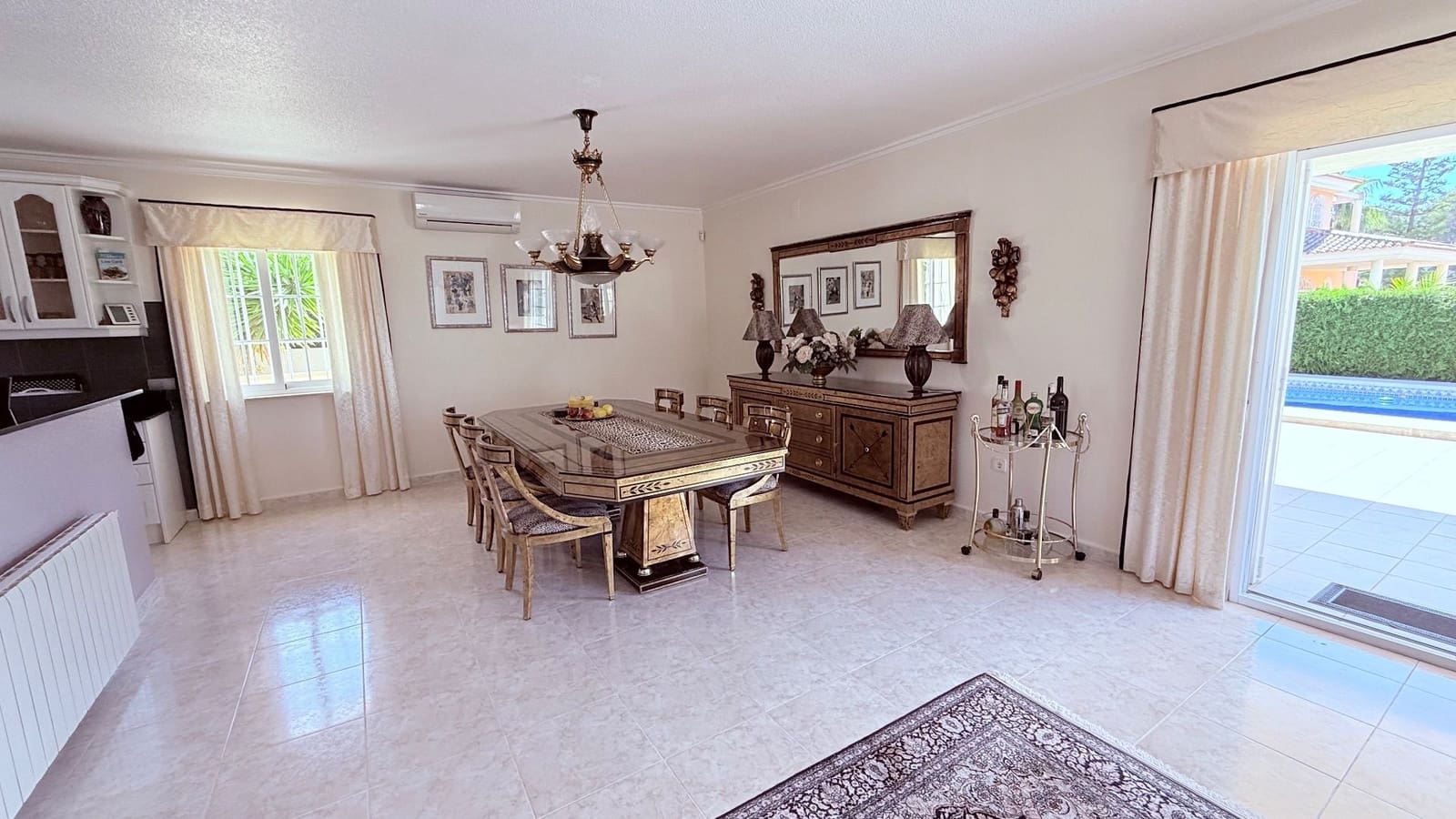 4 soveværelse Villa til salg i Alfaz del Pi / L'Alfas del Pi med swimmingpool garage - € 860.000 (Ref: 9922805)