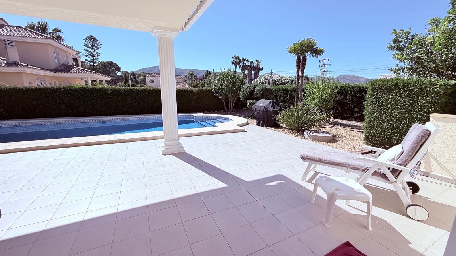 4 soveværelse Villa til salg i Alfaz del Pi / L'Alfas del Pi med swimmingpool garage - € 860.000 (Ref: 9922805)
