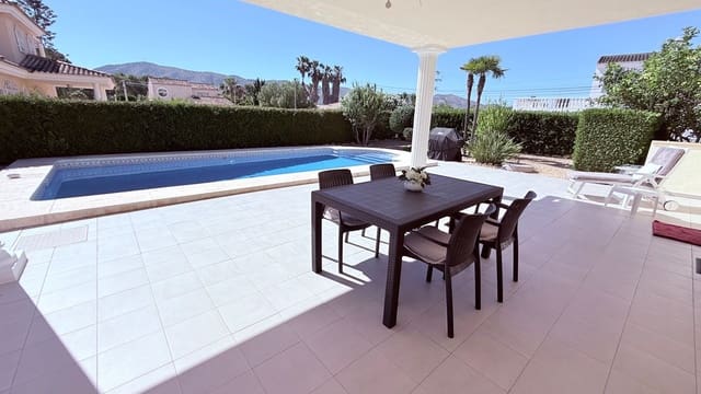 4 soveværelse Villa til salg i Pueblo - Urbanizaciones, Alfaz del Pi / L'Alfàs del Pi med swimmingpool garage - € 860.000 (Ref: 9922805)
