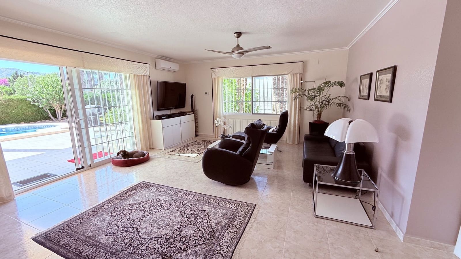 4 soveværelse Villa til salg i Alfaz del Pi / L'Alfas del Pi med swimmingpool garage - € 860.000 (Ref: 9922805)