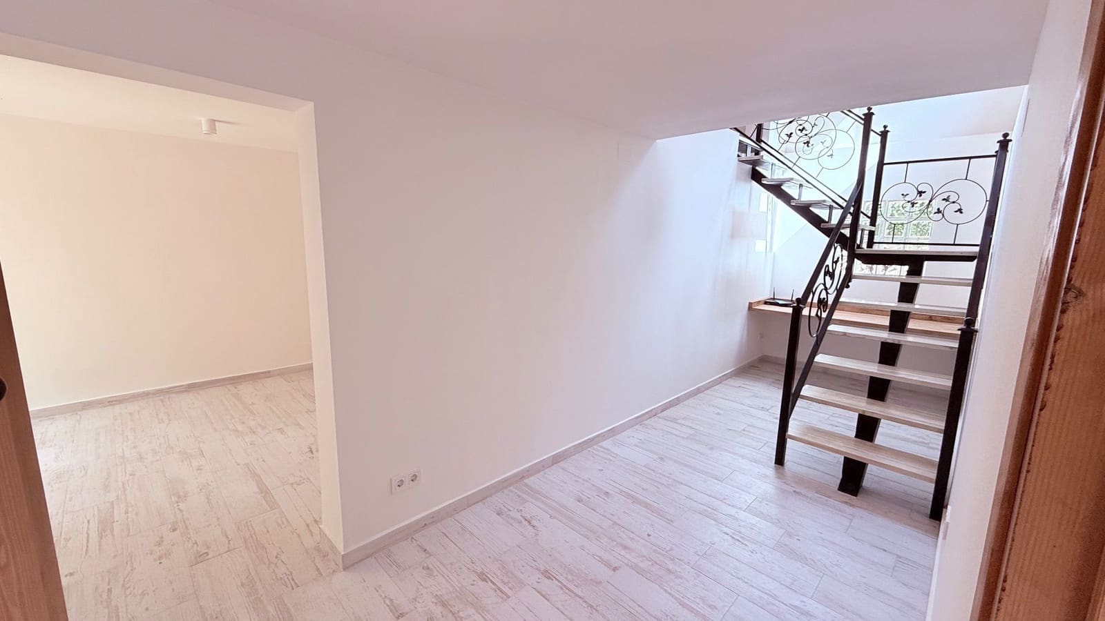 4 sypialnia Willa do wynajęcia w Alfaz del Pi / L'Alfas del Pi z basenem garażem - 3 500 € (Ref: 9922809)