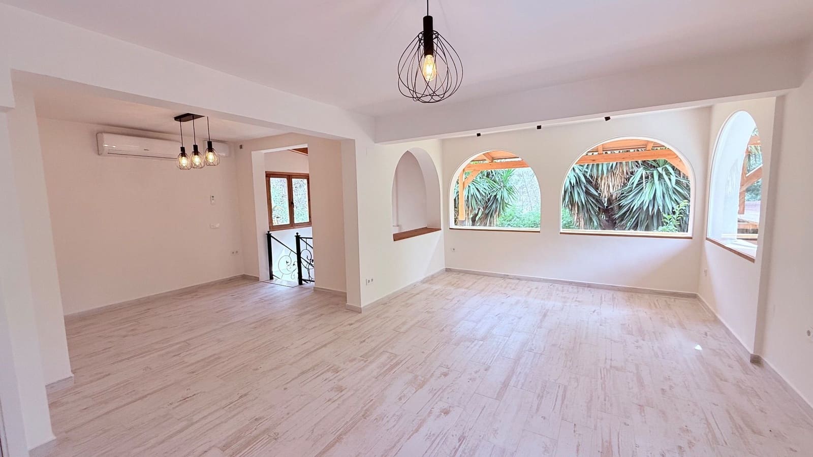 4 sypialnia Willa do wynajęcia w Alfaz del Pi / L'Alfas del Pi z basenem garażem - 3 500 € (Ref: 9922809)