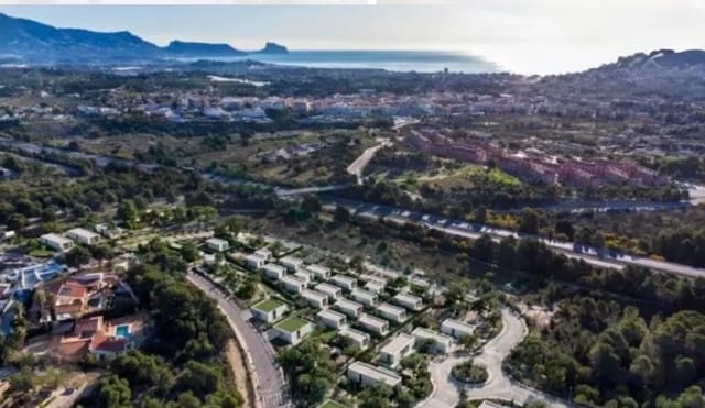 Undeveloped Land for sale in Alfaz del Pi / L'Alfàs del Pi - € 185,000 (Ref: 9935569)
