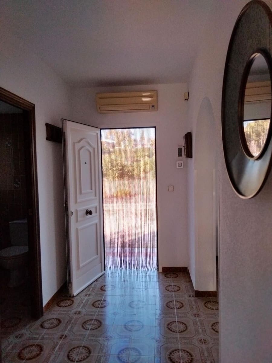 3 slaapkamer Villa te huur in Alfaz del Pi / L'Alfas del Pi met zwembad garage - € 2.850 (Ref: 9951061)