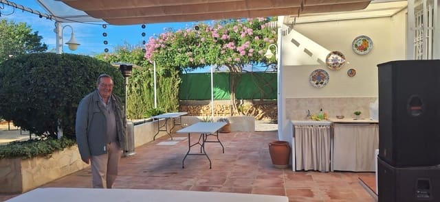 3 soverom Villa til leie i Alfaz del Pi / L'Alfàs del Pi med svømmebasseng garasje - € 2 850 (Ref: 9951061)