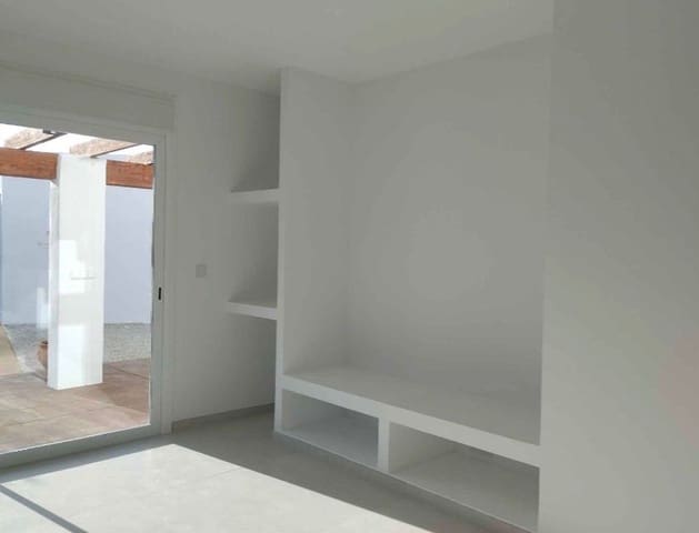 3 soveværelse Villa til salg i Polop med swimmingpool garage - € 575.000 (Ref: 9951062)