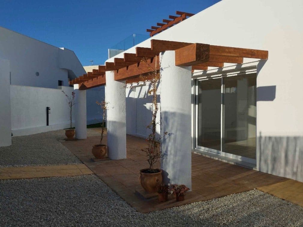 3 soveværelse Villa til salg i Polop med swimmingpool garage - € 575.000 (Ref: 9951062)