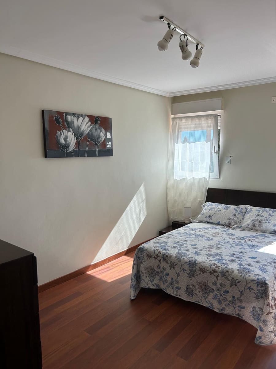 5 sypialnia Willa na sprzedaż w Benidorm z basenem garażem - 895 000 € (Ref: 9951063)