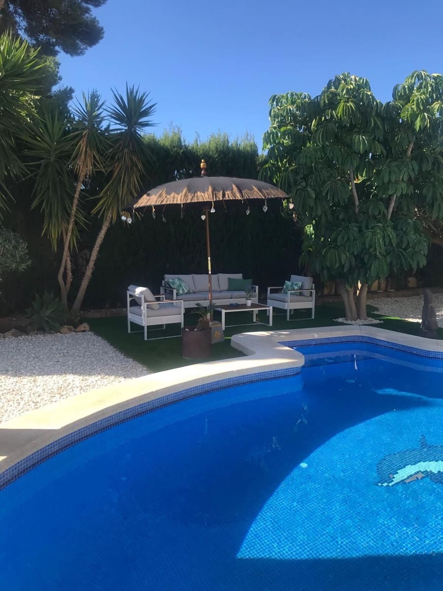 5 sypialnia Willa na sprzedaż w Benidorm z basenem garażem - 895 000 € (Ref: 9951063)