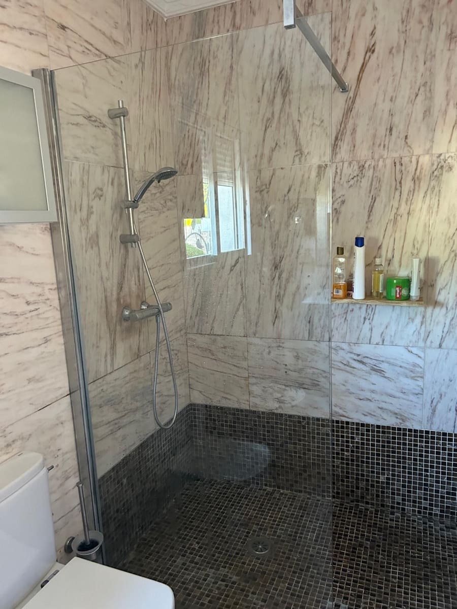 5 sypialnia Willa na sprzedaż w Benidorm z basenem garażem - 895 000 € (Ref: 9951063)