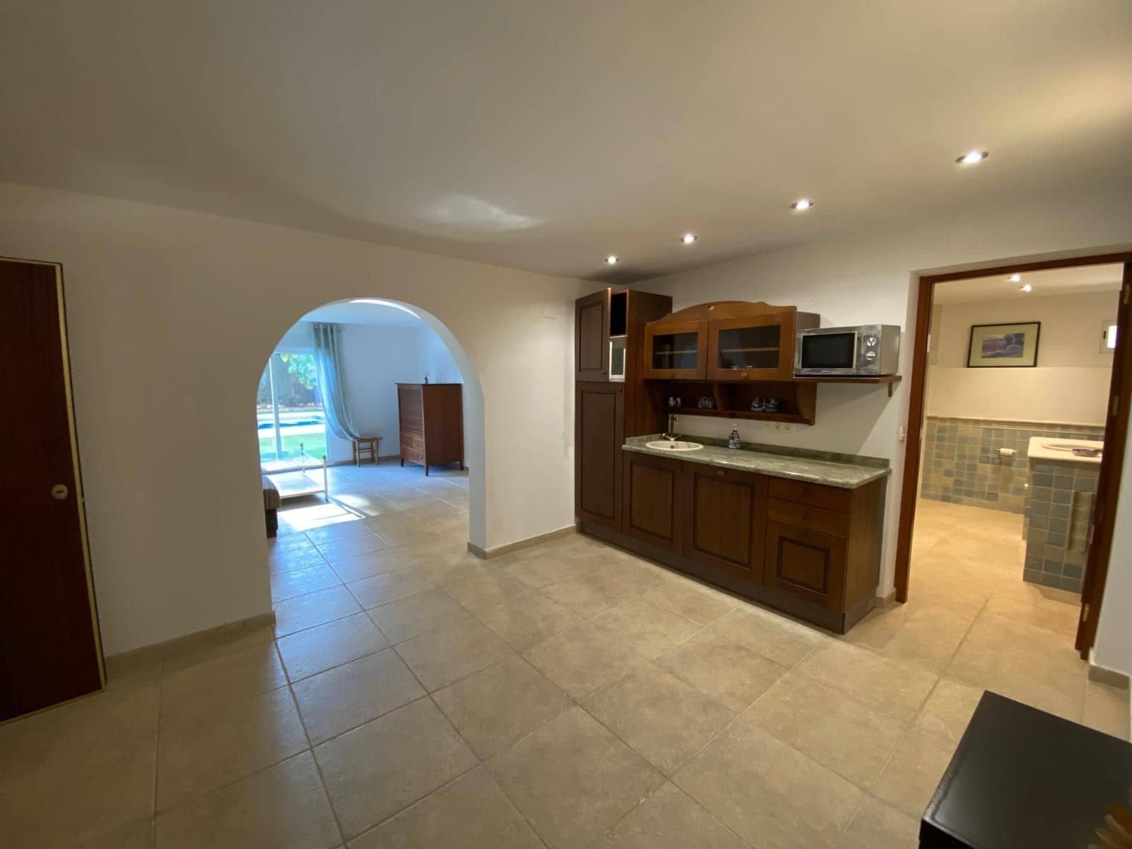 5 sypialnia Willa na sprzedaż w Benidorm z basenem garażem - 895 000 € (Ref: 9951063)