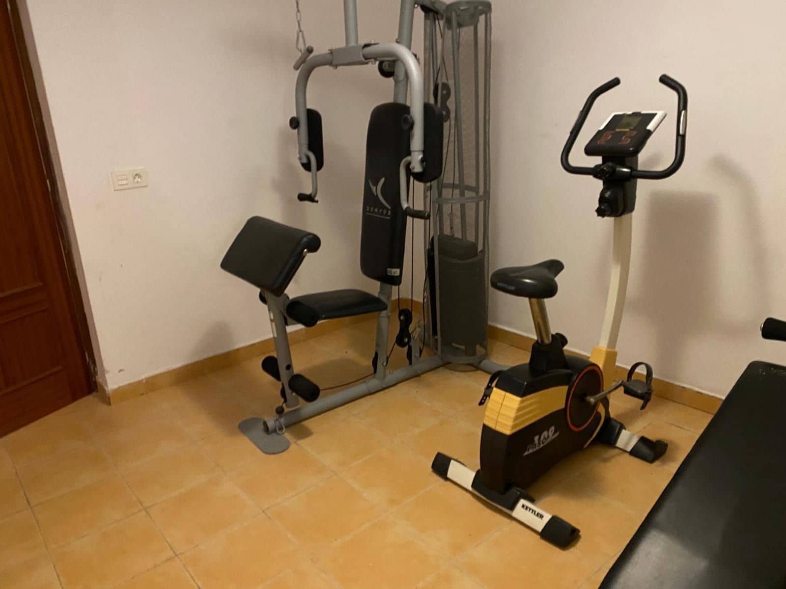 5 sypialnia Willa na sprzedaż w Benidorm z basenem garażem - 895 000 € (Ref: 9951063)