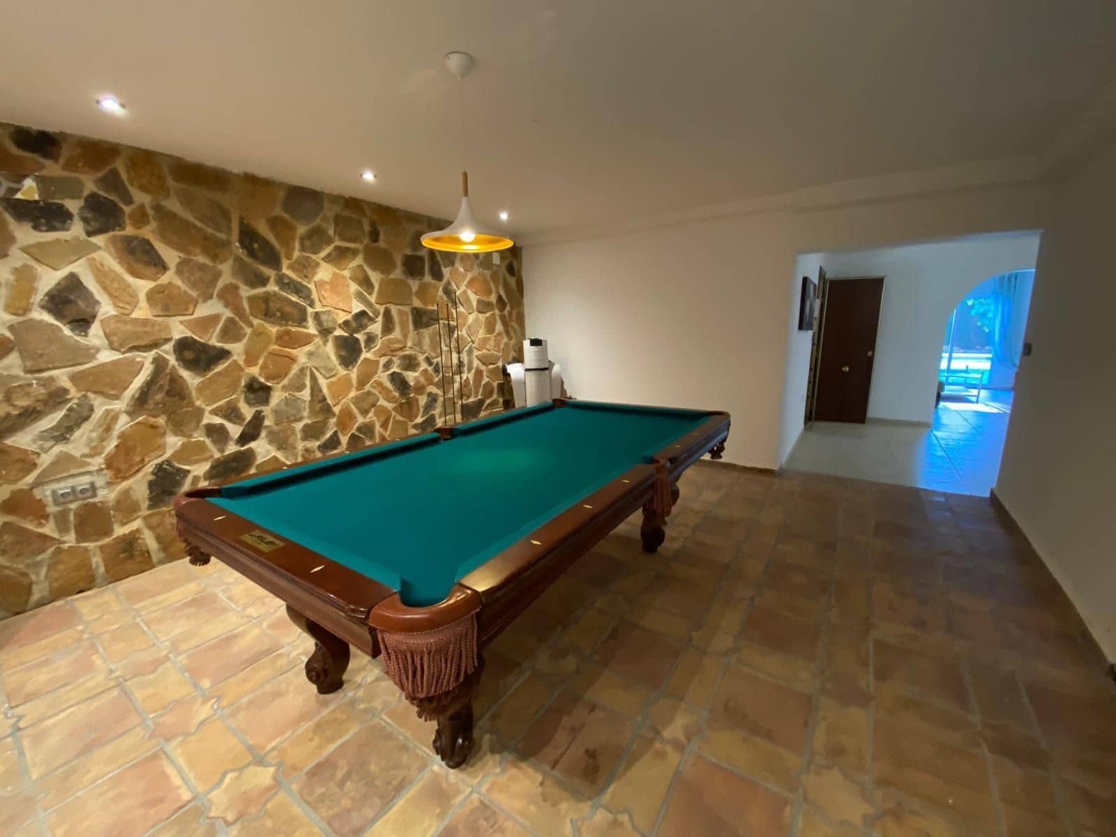 5 sypialnia Willa na sprzedaż w Benidorm z basenem garażem - 895 000 € (Ref: 9951063)