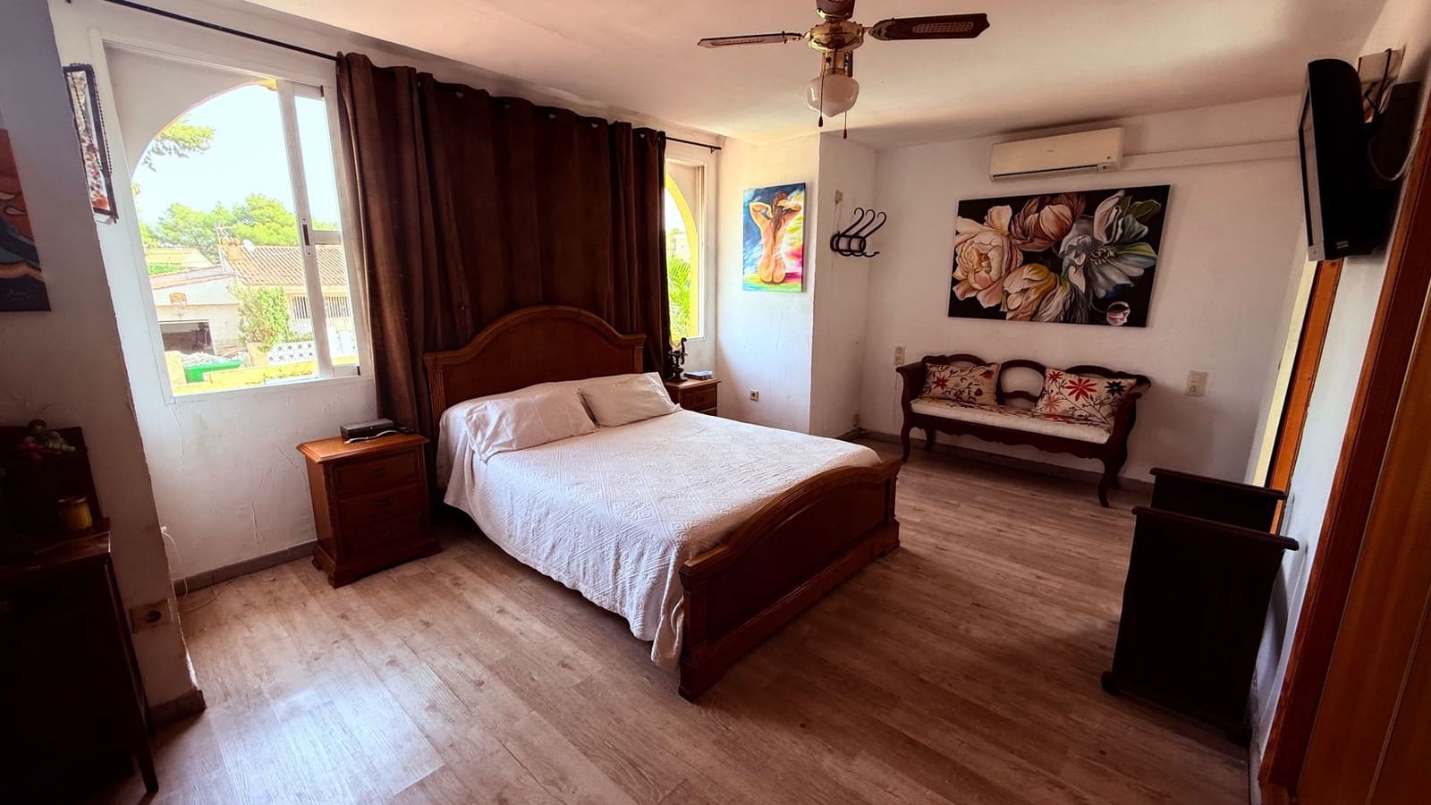 3 soverom Kjedet enebolig til salgs i Benidorm med svømmebasseng garasje - € 710 000 (Ref: 9981812)