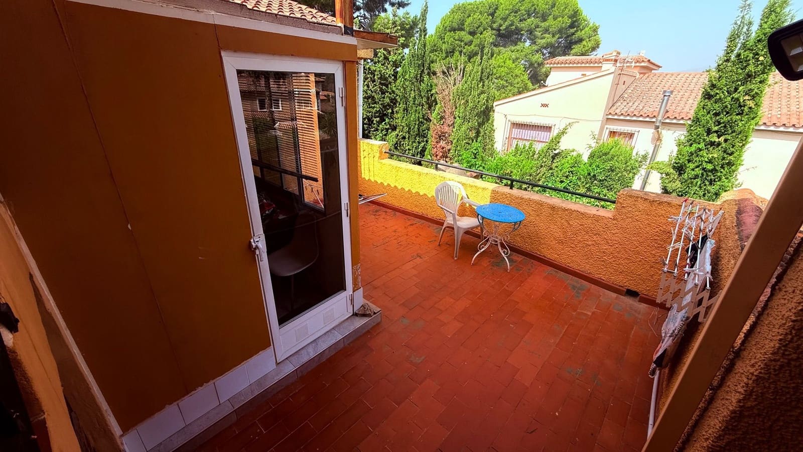 3 soverom Kjedet enebolig til salgs i Benidorm med svømmebasseng garasje - € 710 000 (Ref: 9981812)