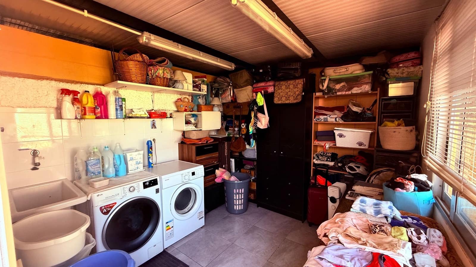 3 soverom Kjedet enebolig til salgs i Benidorm med svømmebasseng garasje - € 710 000 (Ref: 9981812)
