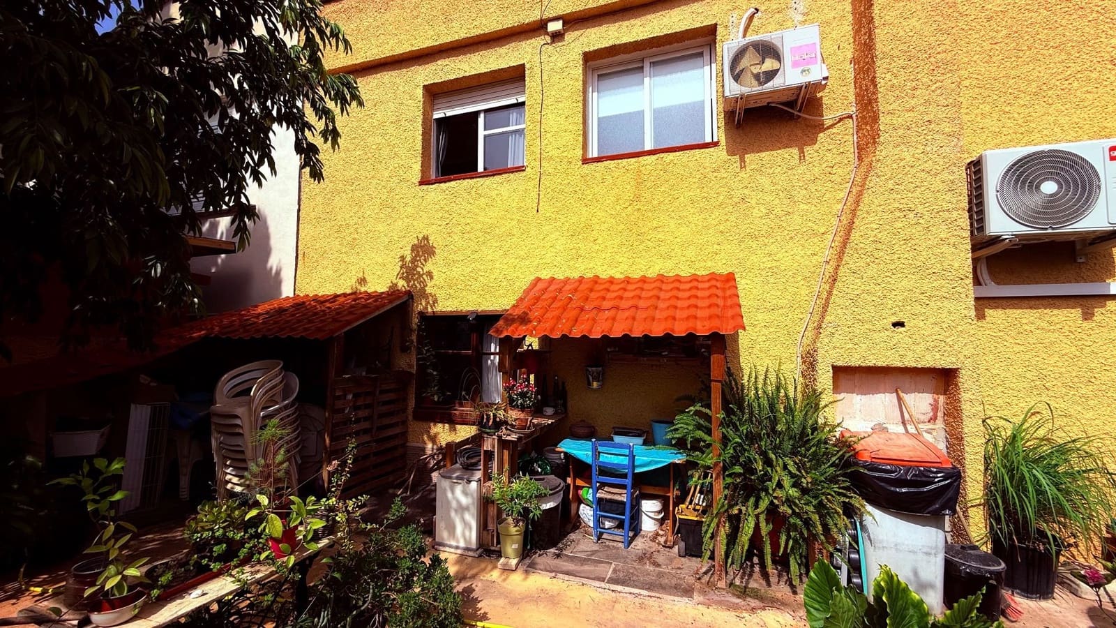 3 soverom Kjedet enebolig til salgs i Benidorm med svømmebasseng garasje - € 710 000 (Ref: 9981812)