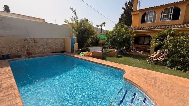 3 soverom Kjedet enebolig til salgs i Rincón Bajo, Benidorm med svømmebasseng garasje - € 710 000 (Ref: 9981812)