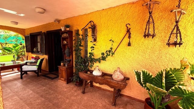 3 soverom Kjedet enebolig til salgs i Rincón Bajo, Benidorm med svømmebasseng garasje - € 710 000 (Ref: 9981812)